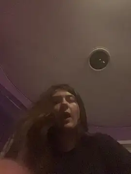 itzcheyduh online show from October 24, 2025, 11:56 pm