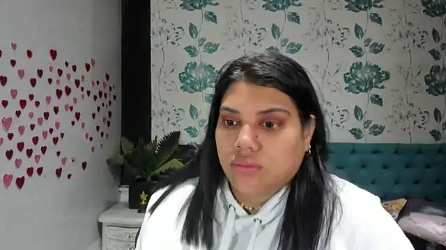 LindaBreeS online show from March 5, 2025, 2:12 pm