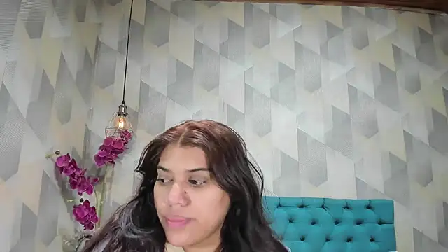 LindaBreeS online show from September 14, 2025, 4:00 am