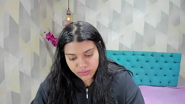 LindaBreeS online show from October 14, 2025, 1:12 pm