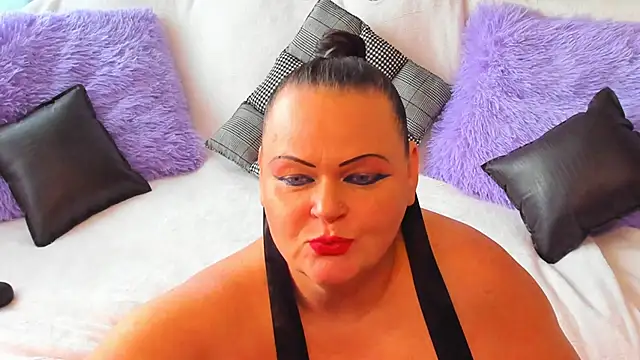 Snapshot of MilanaBiegert chatting on September 14, 2025, 6:34 am MilanaBiegert online show from September 14, 2025, 6:34 am