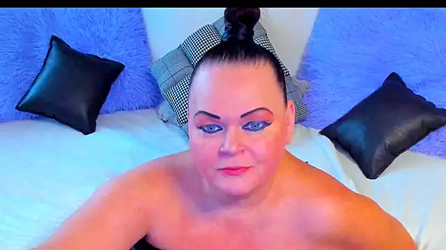 Snapshot of MilanaBiegert chatting on November 1, 2025, 11:23 am MilanaBiegert online show from November 1, 2025, 11:23 am