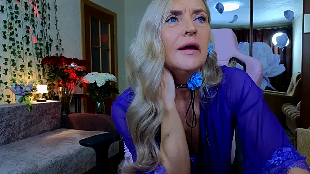 amelia blondy online show from November 4, 2025, 12:37 pm