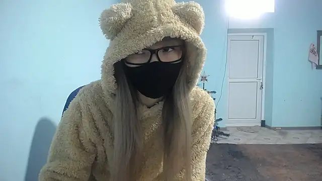 elllaaxx online show from January 29, 2025, 4:15 am