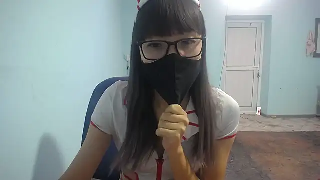 elllaaxx online show from September 14, 2025, 5:28 am