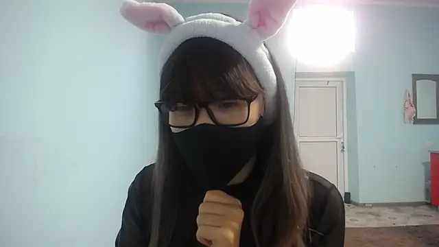 elllaaxx online show from October 21, 2025, 3:51 am