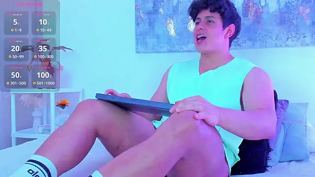 arminjones1 online show from October 28, 2025, 3:43 am