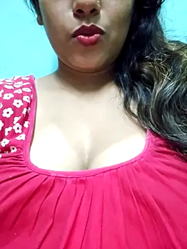 Snapshot of sexyindi_couple chatting on September 29, 2025, 6:29 am sexyindi couple online show from September 29, 2025, 6:29 am