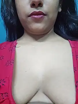 sexyindi couple online show from June 3, 2026, 2:33 pm
