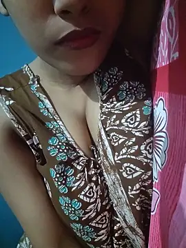sexyindi couple online show from June 8, 2026, 1:11 pm