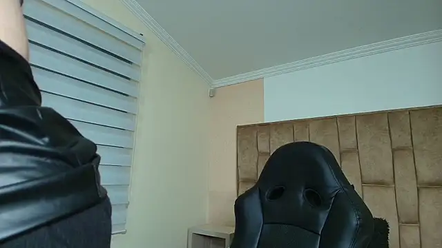 Naughty Kittenm online show from September 20, 2025, 10:38 am