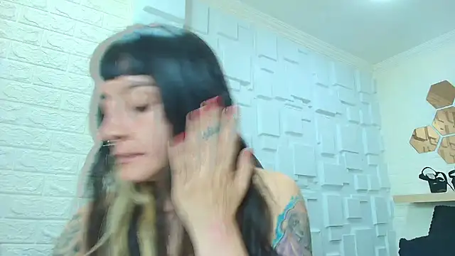 Naughty Kittenm online show from November 24, 2025, 11:32 am