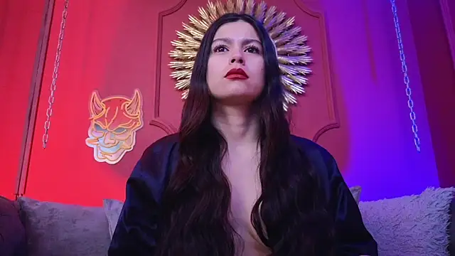 Julieta Russell online show from November 4, 2025, 12:15 pm