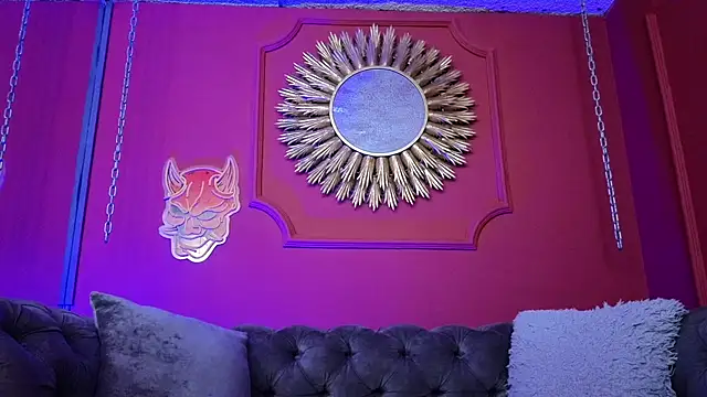 Julieta Russell online show from February 26, 2026, 12:04 pm