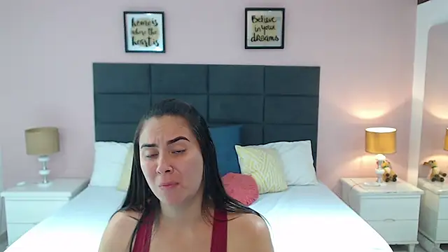 MadisonJenner online show from March 5, 2025, 2:45 pm