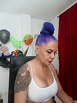 freyadevil333 online show from October 16, 2025, 8:26 am