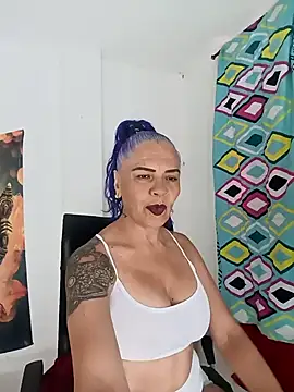 freyadevil333 online show from October 23, 2025, 1:43 pm