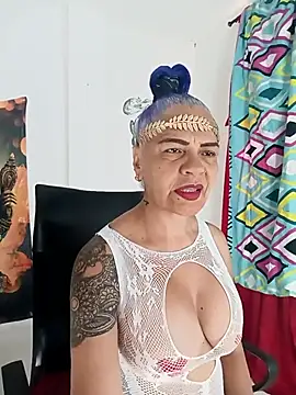 freyadevil333 online show from November 1, 2025, 12:29 pm