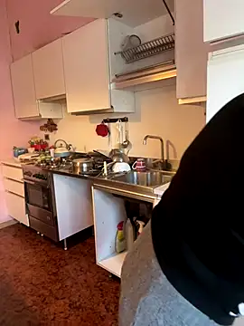 Sunbelxx online show from November 5, 2025, 9:20 am