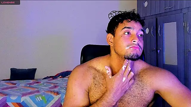 Big furry bear13 online show from January 24, 2025, 6:14 am