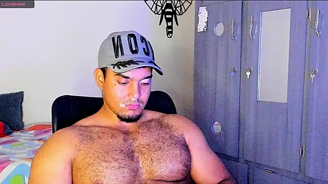 Big furry bear13 online show from January 29, 2025, 8:08 am