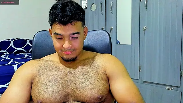 Big furry bear13 online show from February 4, 2025, 6:14 am