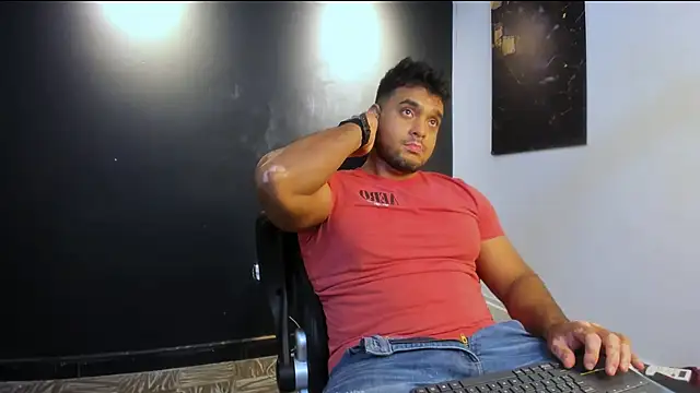 Big furry bear13 online show from April 11, 2026, 5:12 am