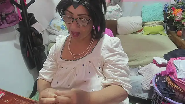 Snapshot of Mrs_mommy_ chatting on April 25, 2026, 4:37 pm Mrs mommy online show from April 25, 2026, 4:37 pm