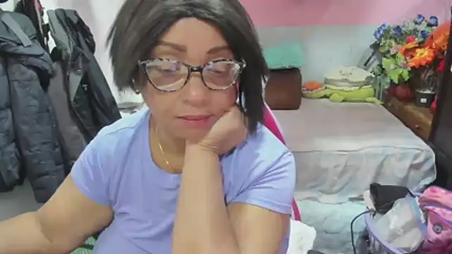 Snapshot of Mrs_mommy_ chatting on May 14, 2026, 7:20 pm Mrs mommy online show from May 14, 2026, 7:20 pm