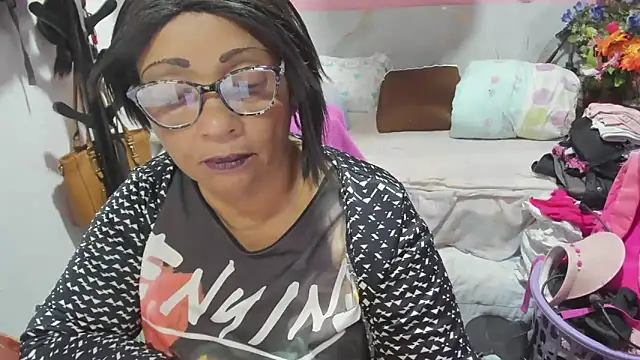 Snapshot of Mrs_mommy_ chatting on June 7, 2026, 10:02 pm Mrs mommy online show from June 7, 2026, 10:02 pm