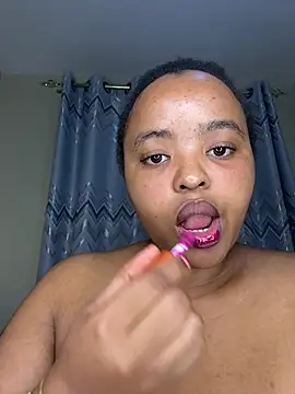 Linahlove online show from March 15, 2026, 9:32 pm