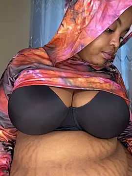 Linahlove online show from June 3, 2026, 10:29 am