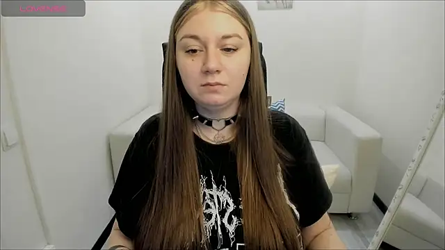 Snapshot of AlisaBacker chatting on December 11, 2024, 11:19 am AlisaBacker online show from December 11, 2024, 11:19 am