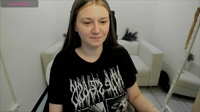 Snapshot of AlisaBacker chatting on January 3, 2025, 1:27 am AlisaBacker online show from January 3, 2025, 1:27 am