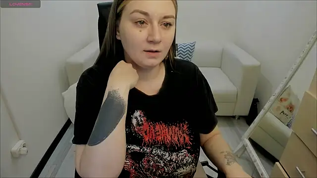 Snapshot of AlisaBacker chatting on January 28, 2025, 4:41 pm AlisaBacker online show from January 28, 2025, 4:41 pm