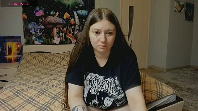 Snapshot of AlisaBacker chatting on September 18, 2025, 5:37 pm AlisaBacker online show from September 18, 2025, 5:37 pm