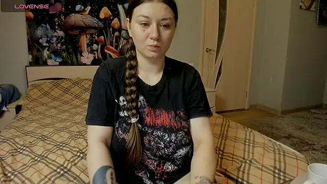 AlisaBacker online show from November 11, 2025, 12:27 pm