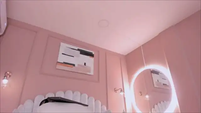 lia ass  online show from September 12, 2025, 10:48 am