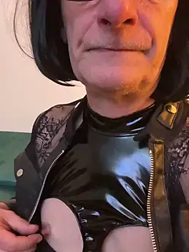 Snapshot of Sissy_Ambre chatting on February 23, 2025, 2:07 am Sissy Ambre online show from February 23, 2025, 2:07 am