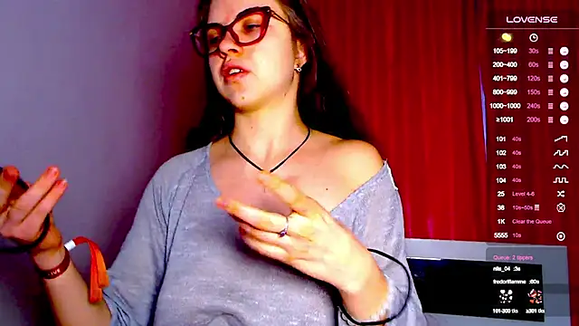 Snapshot of Sarah_HS chatting on December 14, 2024, 10:45 am Sarah HS online show from December 14, 2024, 10:45 am