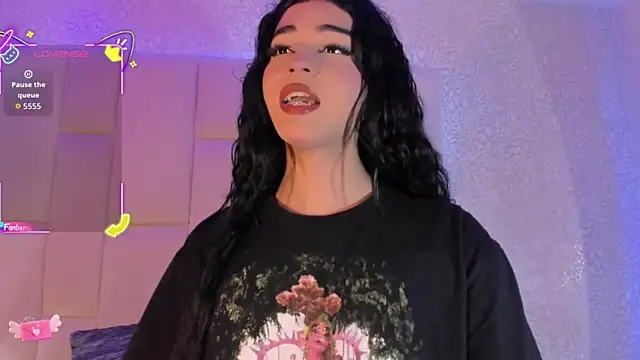 Snapshot of Summer_walkerr chatting on September 9, 2025, 12:48 pm Summer walkerr online show from September 9, 2025, 12:48 pm