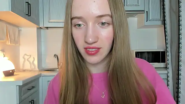 leslie my lovee online show from October 15, 2025, 9:26 pm