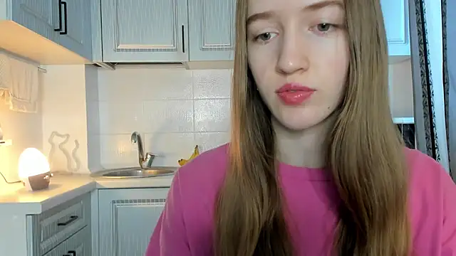 leslie my lovee online show from November 30, 2025, 8:40 am