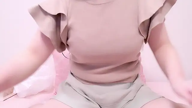 x--Miu--x online show from March 14, 2025, 10:07 am