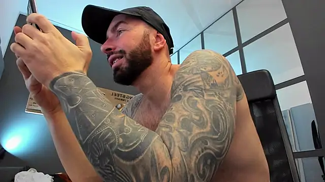 AronGrant online show from February 18, 2025, 9:10 am