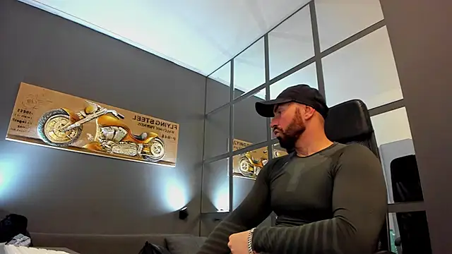 AronGrant online show from March 10, 2025, 11:42 am