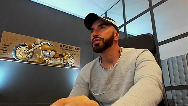 AronGrant online show from September 19, 2025, 9:54 am