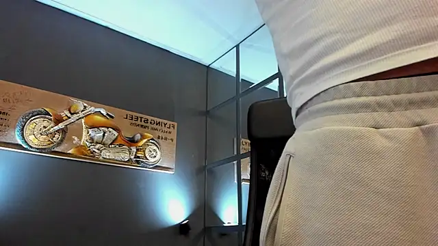 AronGrant online show from November 4, 2025, 10:25 am