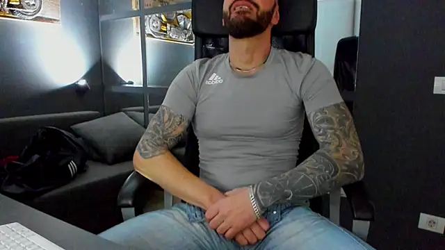 AronGrant online show from February 11, 2026, 10:42 am