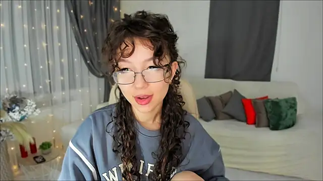 AgnieszkaBanana online show from February 5, 2025, 4:06 am